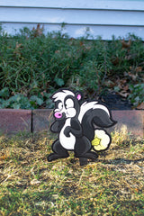 "Skunk Spraying" Small Metal Lawn Sign #MA0014